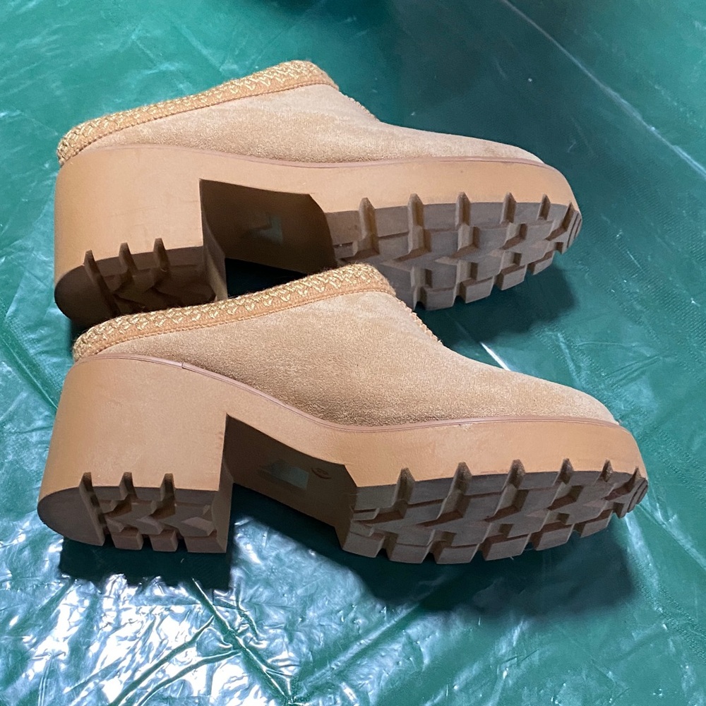 Women’s Tan Slip-On Clogs - Picture 3 of 5